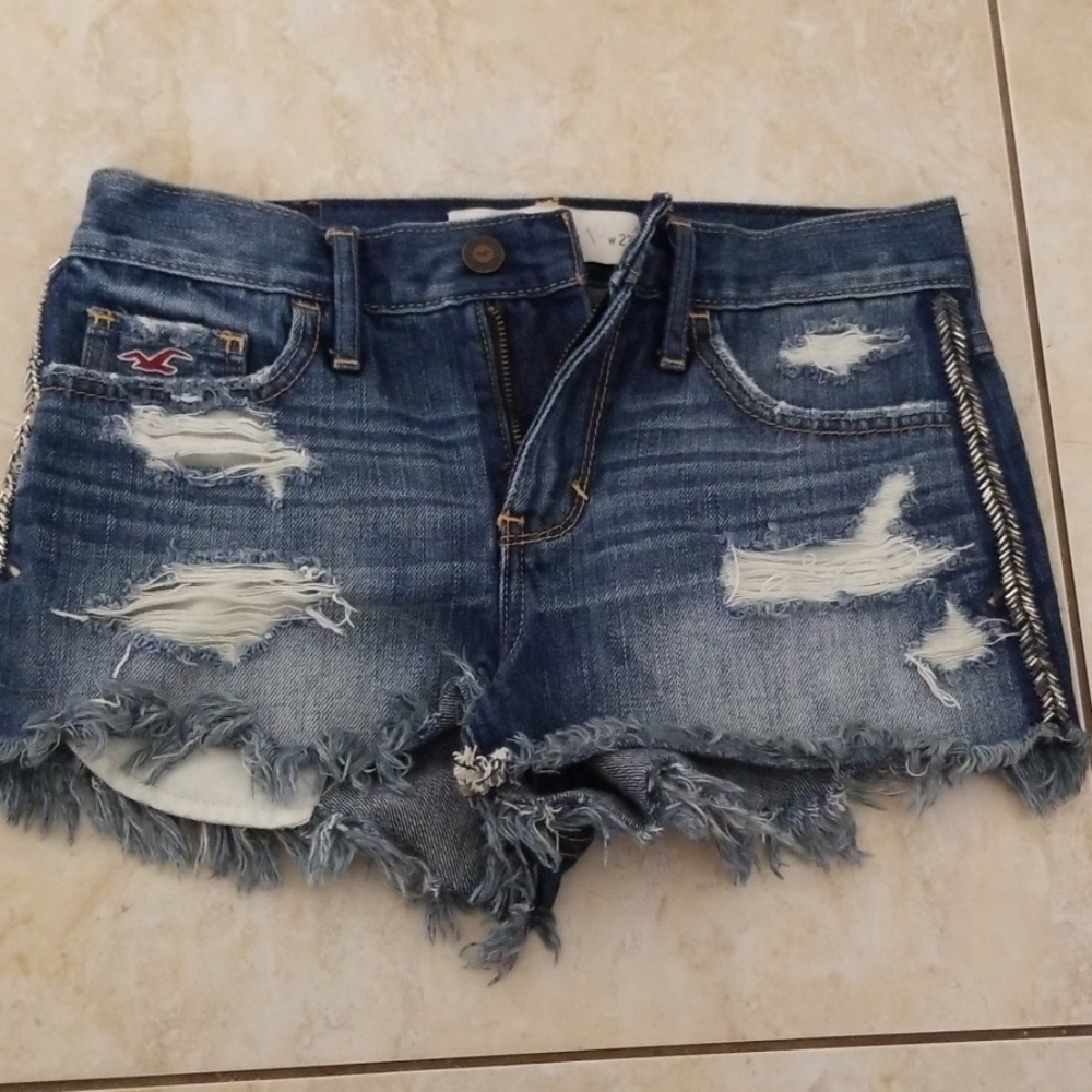 Hollister  Blue Jean Distressed Shorts (23)